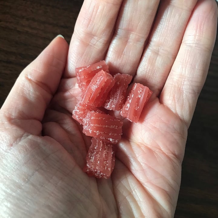 photo of YumEarth Organic Sour Twists shared by @dianna on  09 Nov 2020 - review