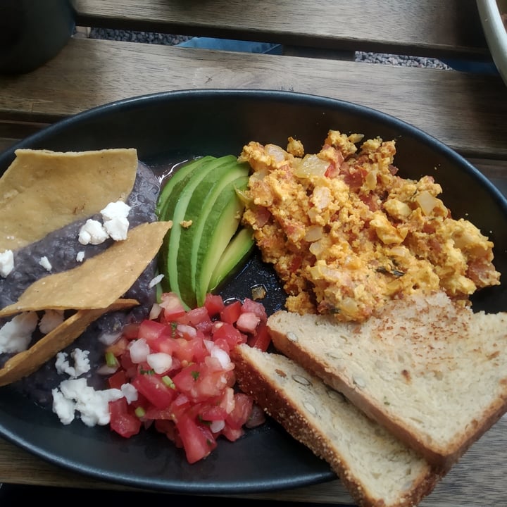 photo of Café Vegetal Tofu a la mexicana shared by @maravwn on  21 Jun 2021 - review