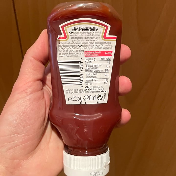 photo of Heinz ketchup picante shared by @cinziagilmore on  21 May 2022 - review