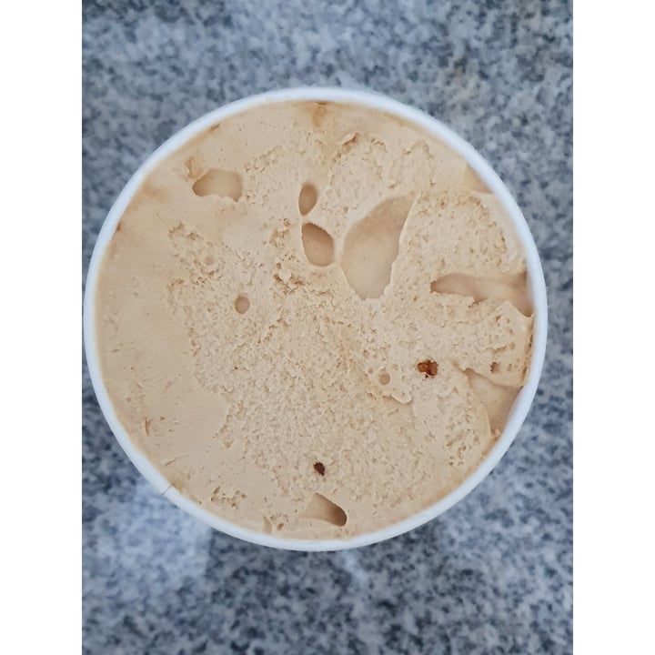 photo of Oatly Hazelnut Swirl Ice Cream shared by @shengasaurus on  16 Nov 2020 - review