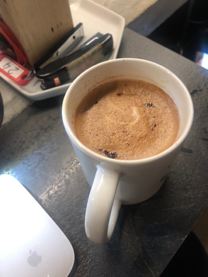 photo of Common Man Coffee Roasters Latte with soy milk shared by @azrarauff on  14 Apr 2020 - review
