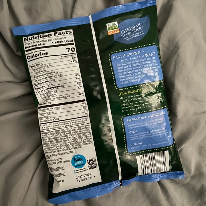 review photo of Earth Grown Cheddar cheese sticks shared by @soularflare on 18 Apr 2021 - review