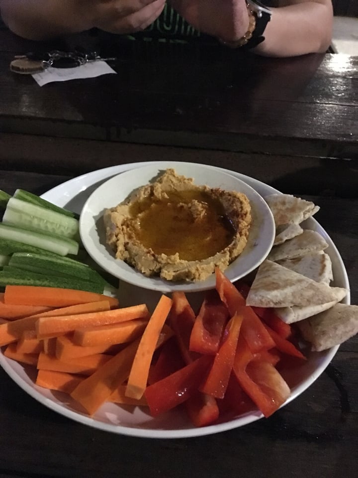 review photo of Bear Garden Humus Plate shared by @daphling on 20 May 2019 - review
