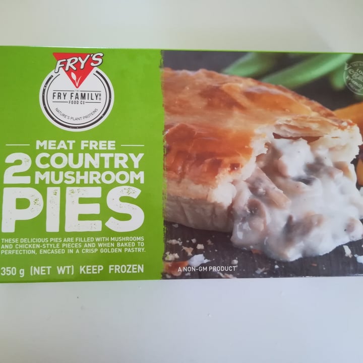 photo of Fry's Family Food 2 Country Mushroom Pies shared by @anxietea on  28 Aug 2020 - review