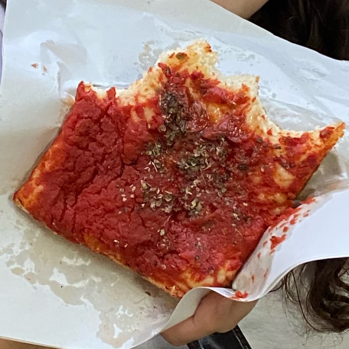review photo of Fiorenzano Pizza marinara shared by @tuomiglioramico on 26 Aug 2022 - review