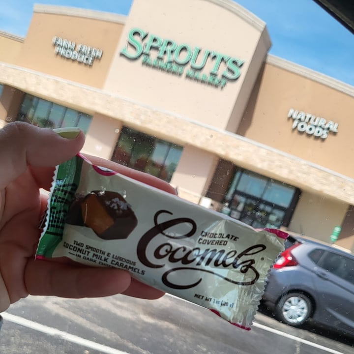 review photo of Cocomels Vanilla Chocolate Covered Cocomels shared by @fatimahqa on 28 Mar 2022 - review