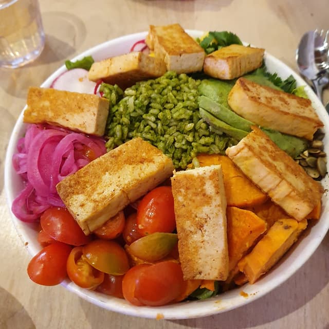 Nourish Cafe