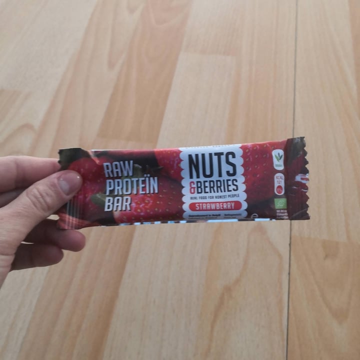 review photo of Raw protein Bar Nuts&berries shared by @sbri on 23 Mar 2022 - review