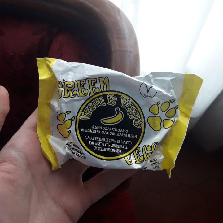 review photo of Green & Veggie Alfajor Vegano relleno de Bananita shared by @lujanmalik00 on 07 Jan 2021 - review