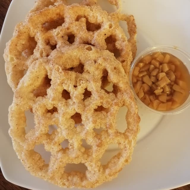 Photo of the dish “Buñuelos con miel de guayabate”