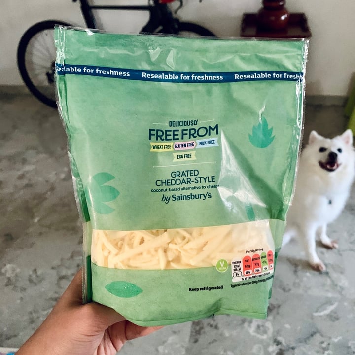 review photo of Sainsbury's Deliciously Free From Grated Cheddar-Style shared by @shinghui on 09 Aug 2020 - review