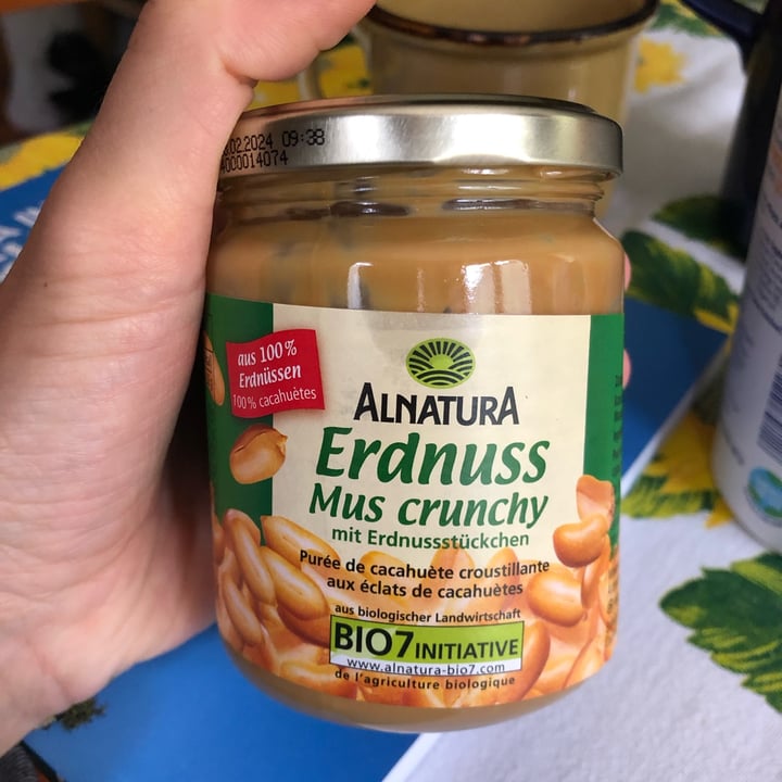 photo of Alnatura Erdnussmus Crunchy shared by @deliarechichi on  29 May 2022 - review
