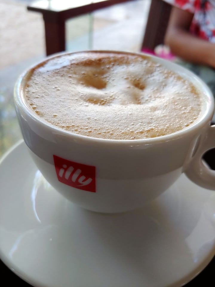 photo of Le Méridien Angkor Vegan Cappuccino shared by @vegananu on  20 Dec 2019 - review