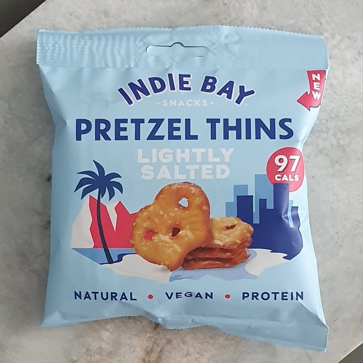 review photo of Indie Bay Snacks Pretzel Thins shared by @pigsaremyfriends on 20 May 2022 - review