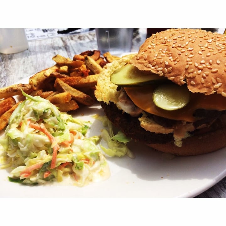 photo of Fish on Fifth Vegan Big Mac shared by @ceeemme on  05 Apr 2018 - review