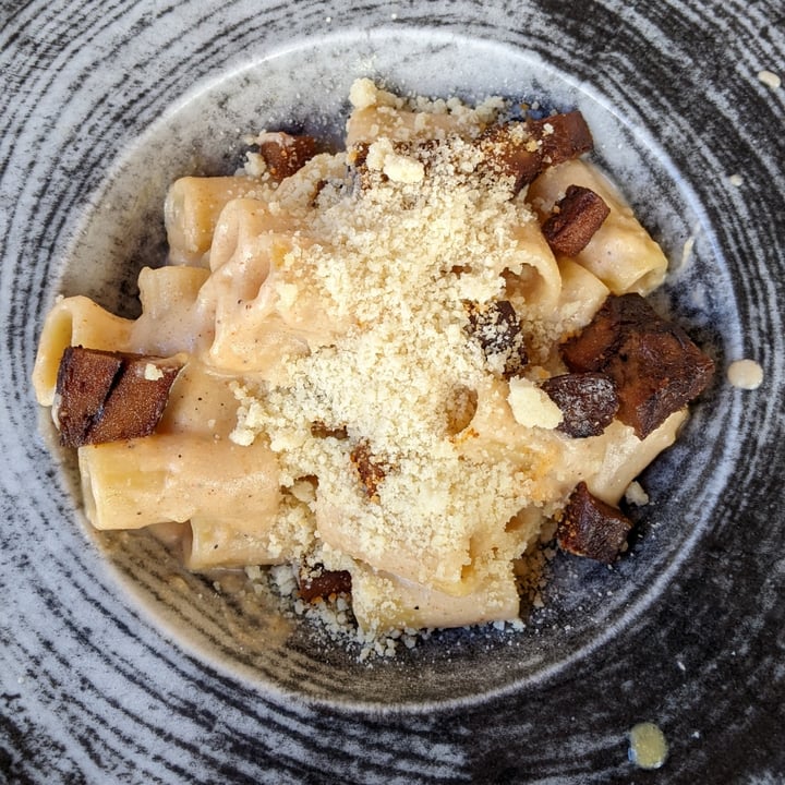 photo of Rifugio Romano Mezzamanica Alla Gricia Vegan shared by @laubi on  29 Apr 2022 - review