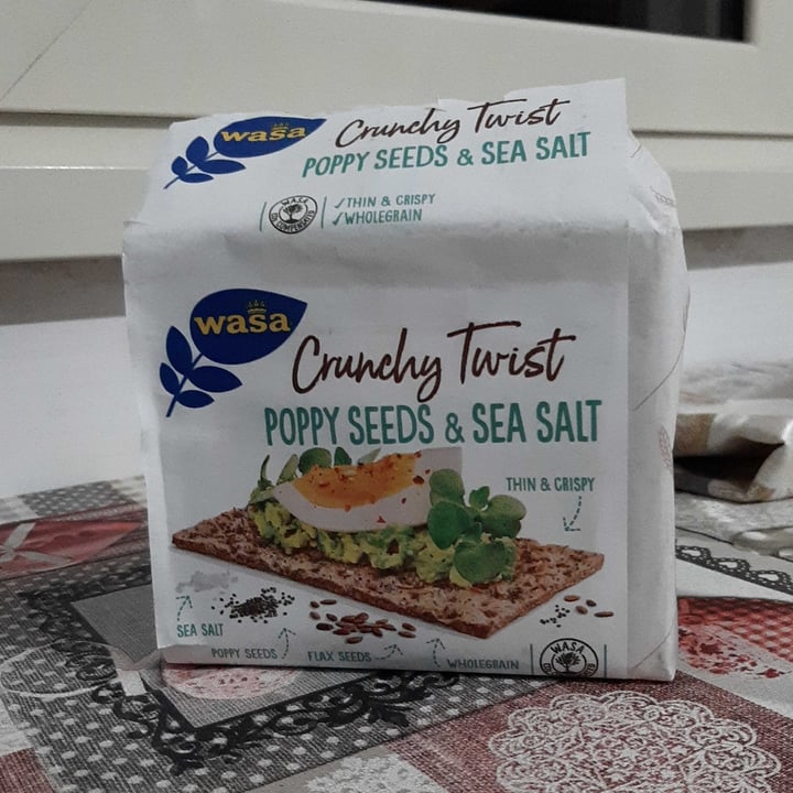 photo of Wasa crunchy twist poppy seads and sea salt shared by @nfede on  28 Sep 2022 - review