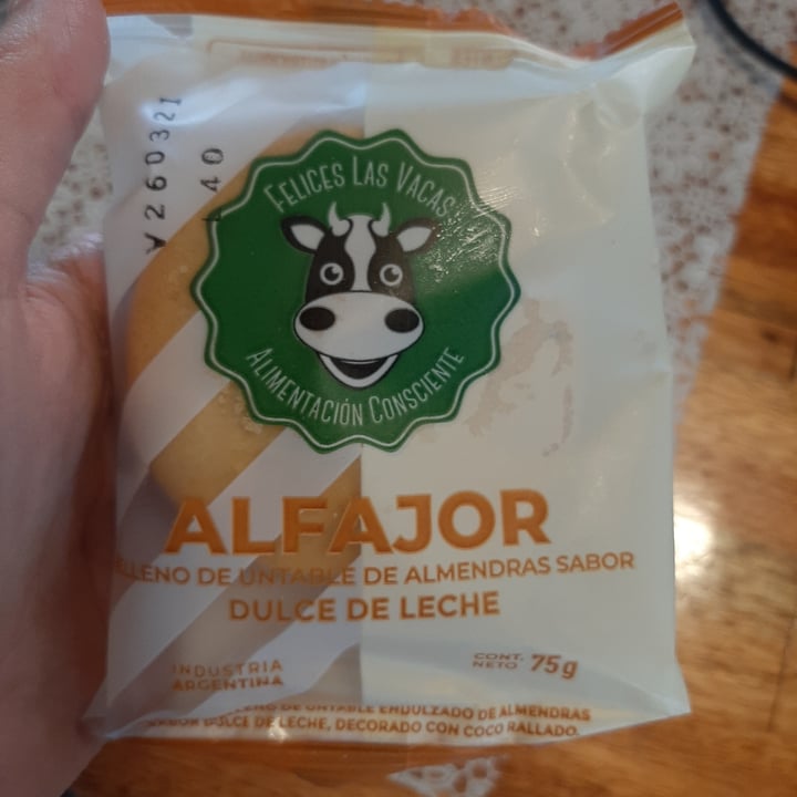 photo of Felices Las Vacas Alfajor Maicena shared by @jacquicalv on  31 Mar 2021 - review