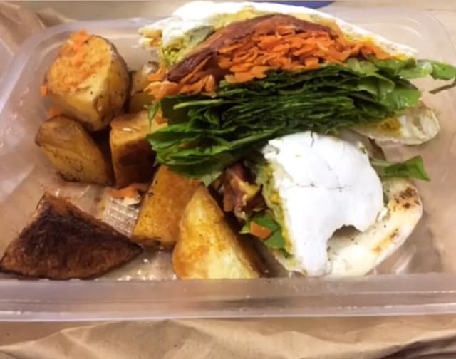 Photo of the dish “Sandwich con Papas Rusticas”