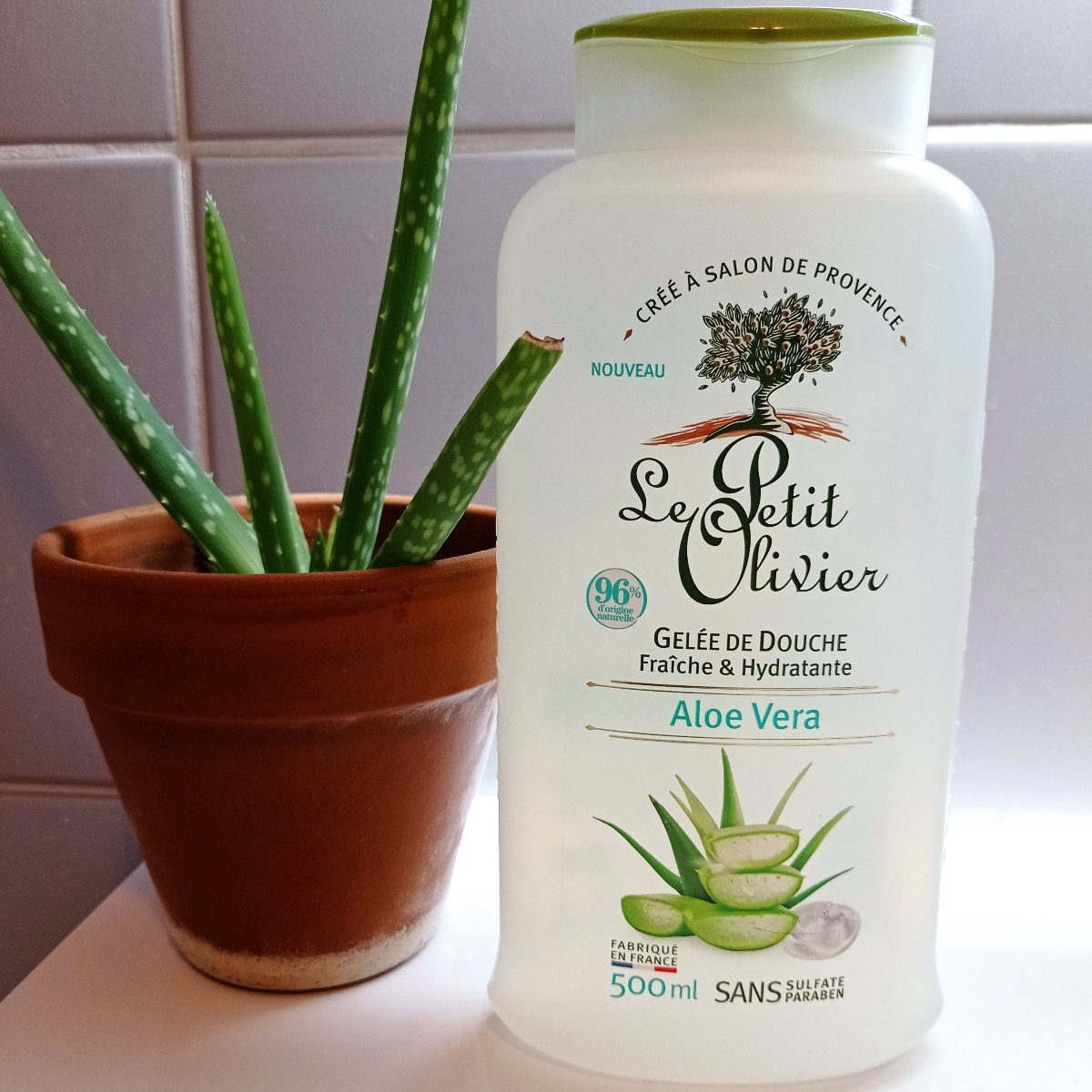 Le Petit Olivier Aloe Vera Shower Gel - Aloe Vera Body Wash