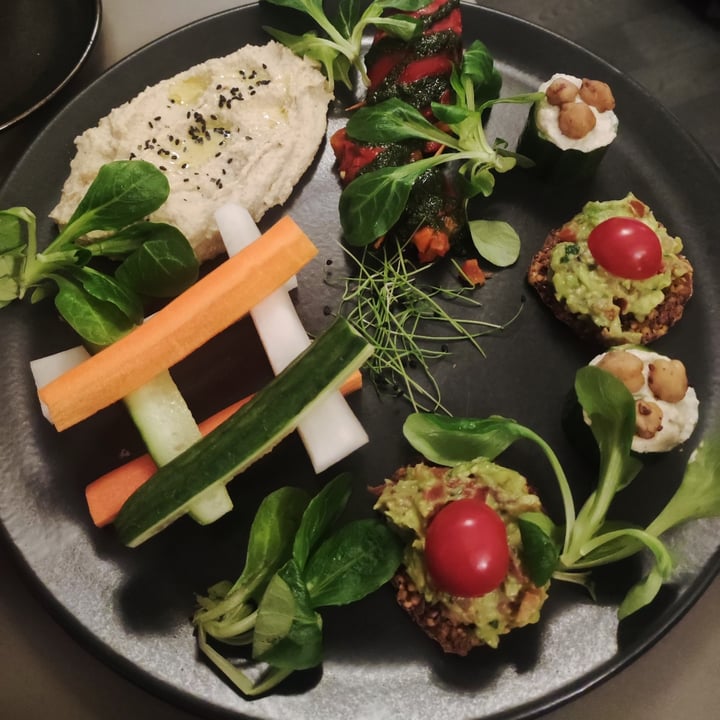 photo of Vegan's Prague Starter mix plate shared by @valemac on  13 Dec 2022 - review