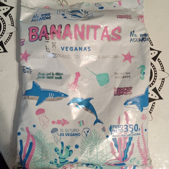 photo of Un Rincón Vegano Bananitas Galletitas Dulces con sabor a Banana shared by @brownielau on  04 Aug 2020 - review