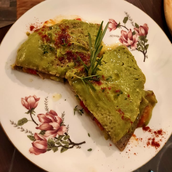 photo of Amaranto Bistrot Crespelle con crema di piselli e zucchine shared by @vitorz on  03 Sep 2022 - review