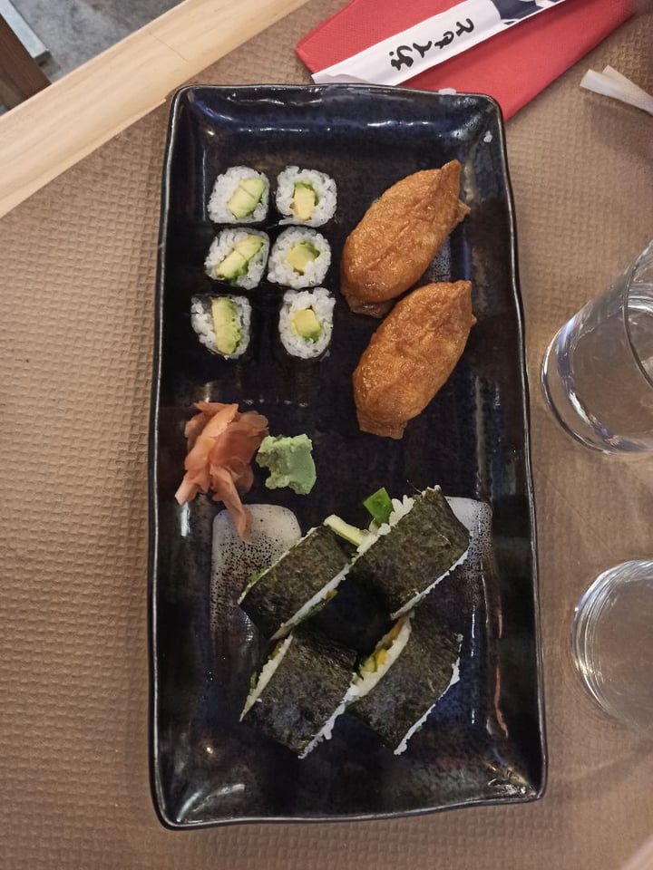 review photo of YAN KEN PON Sushi Ramen LA LATINA Surtido De Sushi Vegano shared by @veggienning on 23 Feb 2020 - review