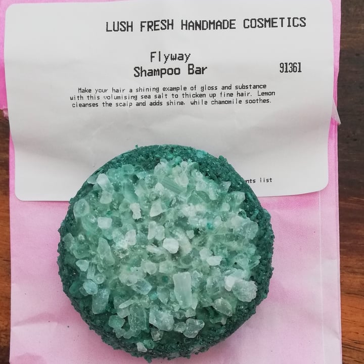 photo of LUSH Fresh Handmade Cosmetics Flyway Hair shared by @simonel on  09 Apr 2021 - review