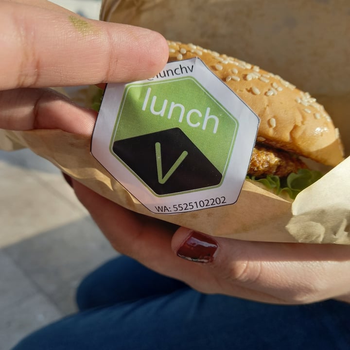 photo of LunchV Hamburguesa Lentejas shared by @aslanrexa on  20 Nov 2021 - review