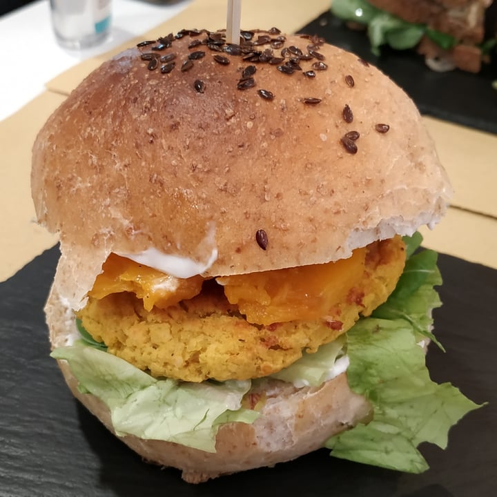 photo of Malerba Panino burger shared by @chiaraz on  19 Oct 2022 - review