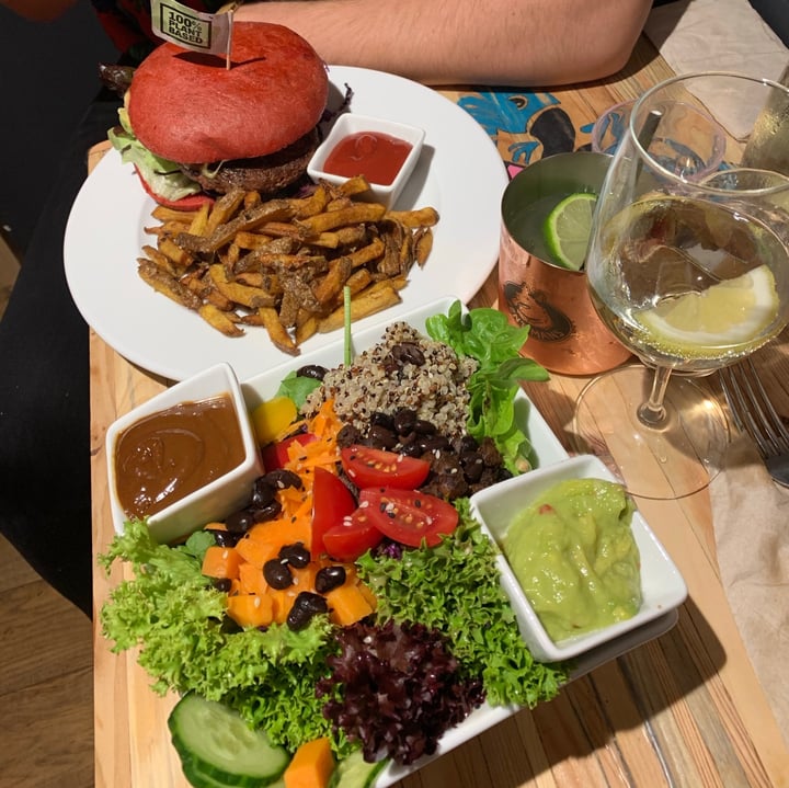 review photo of Green Flamingo Innsbruck Burger shared by @tonililly on 11 Jun 2020 - review