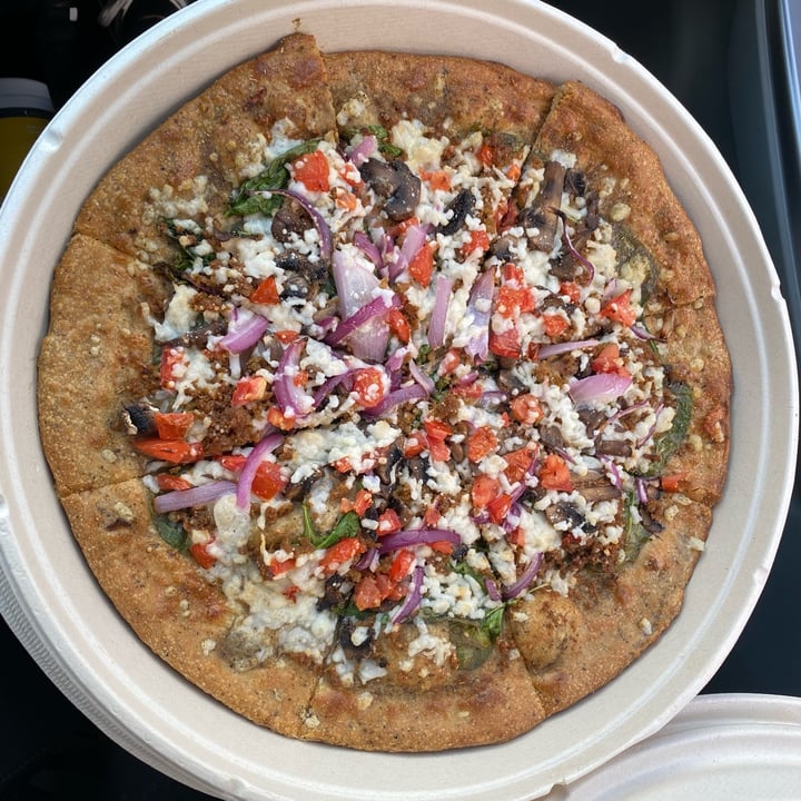 review photo of Plant Based Pizzeria & More Alfredo Pizza With Beyond Burger shared by @sparky864 on 01 Oct 2021 - review