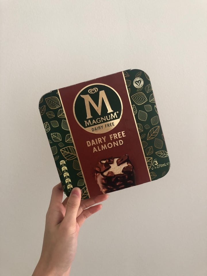 photo of Magnum Magnum Vegan Almond shared by @indohonkie on  17 Dec 2019 - review