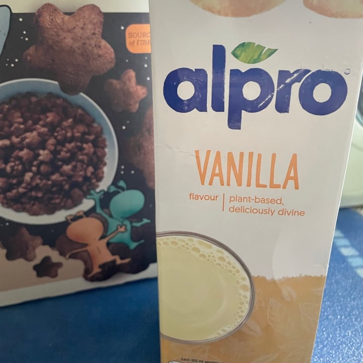 photo of Alpro Vanilla Soy Milk shared by @missykab on  04 May 2021 - review