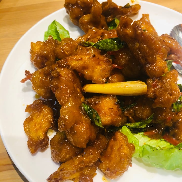 review photo of FIRST GREEN VEGGIE RESTAURANT Mongolian Chicken shared by @hippiebunnyhana8 on 21 May 2020 - review
