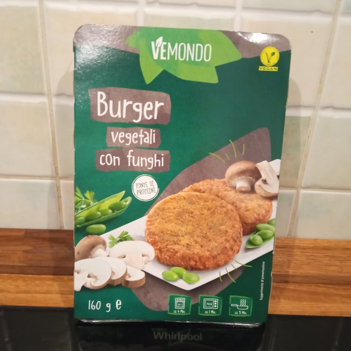 review photo of Vemondo Burger Vegetali con Funghi shared by @matildaseimitica on 01 Jan 2022 - review