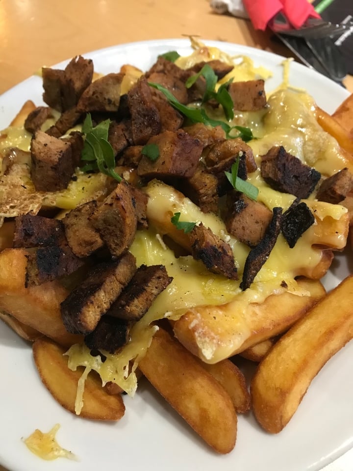 photo of Cafe Thrive Chips With Vegan Cheese And Seitan Strips shared by @raspden on  07 Mar 2020 - review