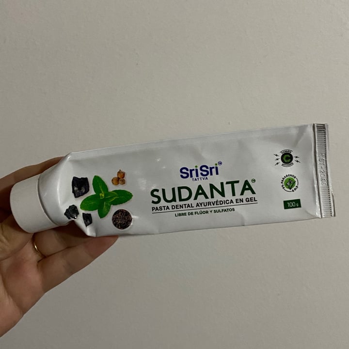 photo of SriSri Tattva Pasta Dental Ayurvédica Sudanta en Gel shared by @polaina on  15 May 2021 - review