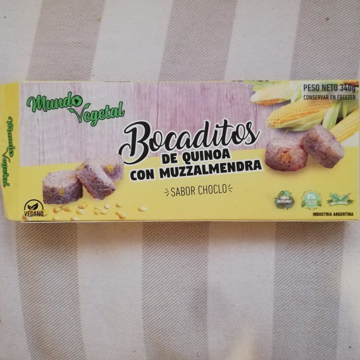 photo of Mundo Vegetal Bocaditos de Quinoa y Muzzalmendra sabor choclo shared by @agostinamarconi on  02 Apr 2021 - review