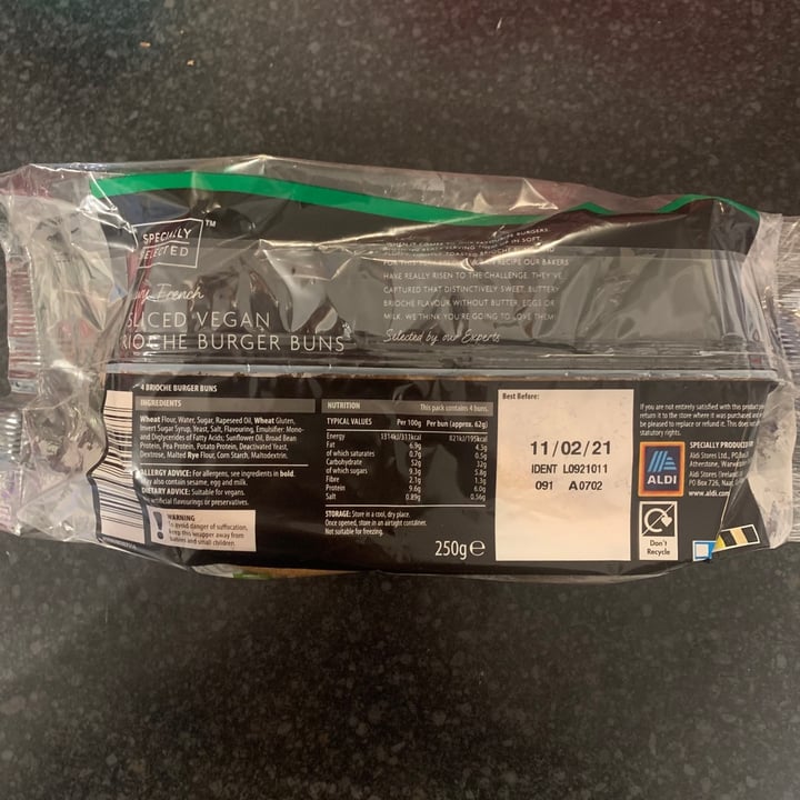review photo of ALDI Vegan Brioche Buns shared by @ixhxle on 05 Mar 2021 - review