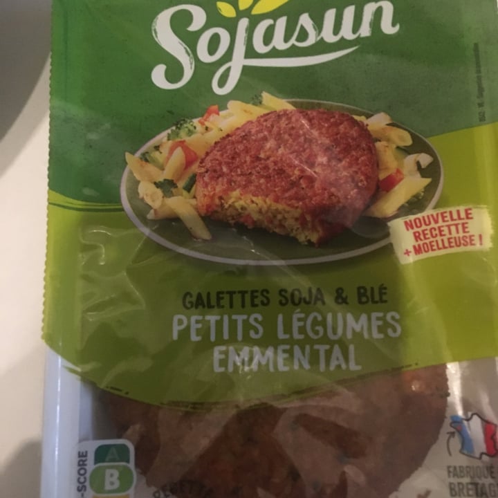 photo of Sojasun Galettes Soja & Blé Petit Legumes Emmental shared by @pepoty on  21 May 2022 - review
