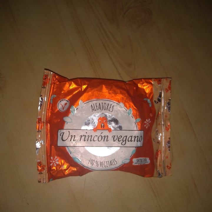 photo of Un Rincón Vegano Alfajor de Maní shared by @lucxslobos on  19 Jan 2022 - review