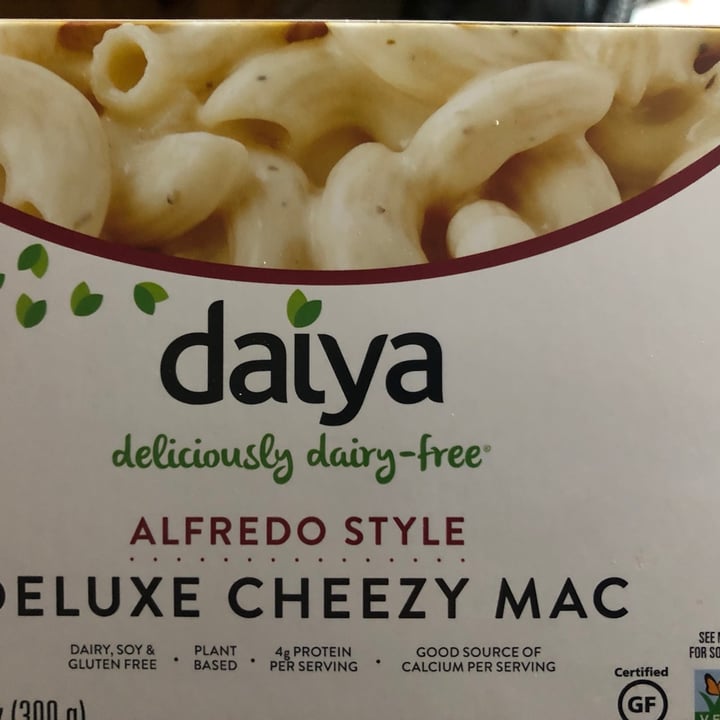 photo of Daiya Alfredo Style Deluxe Cheezy Mac shared by @maryannkiger on  22 Jun 2021 - review