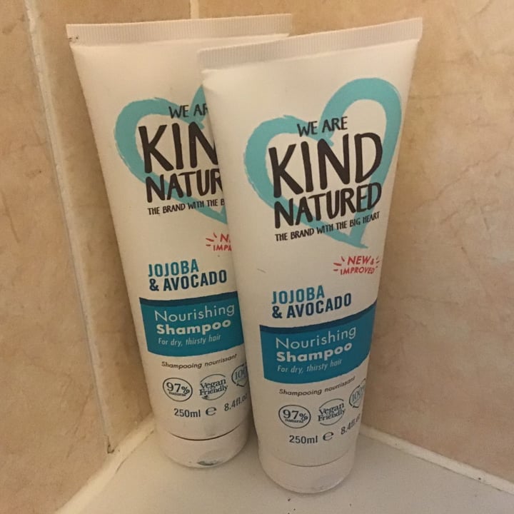 review photo of Kind Natured Jojoba & Avocado shampoo shared by @gravitygrave on 12 May 2021 - review