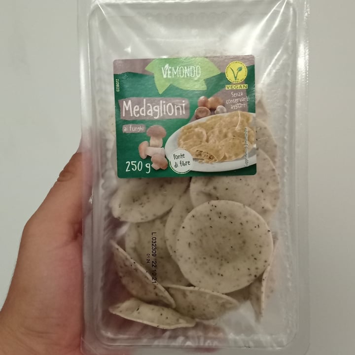 review photo of Vemondo Medaglioni ai funghi shared by @p0 on 26 Sep 2021 - review