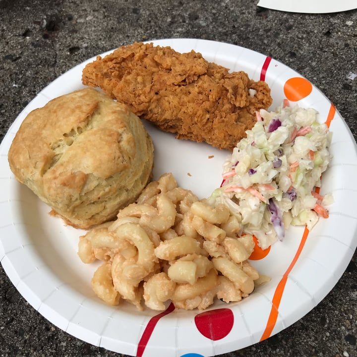 photo of Herbie Butcher's Fried Chicken Macaroni And Cheese shared by @dianna on  27 Sep 2021 - review