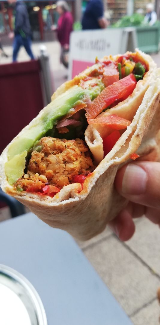 photo of Pret A Manger Avocado Chipotle Wrap shared by @bahoombie on  31 Jul 2019 - review
