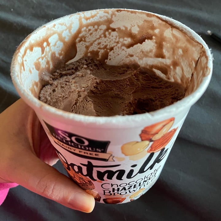 photo of So Delicious Dairy Free Chocolate Hazelnut Brownie Oatmilk Frozen Dessert shared by @petillante on  08 Nov 2020 - review
