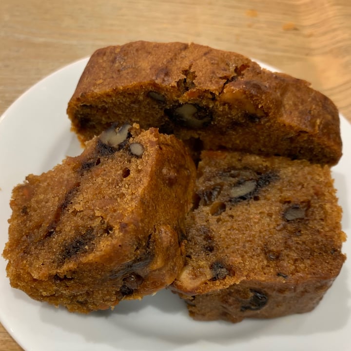 photo of Veritas Bizcocho carrot cake shared by @veganauntie on  16 Sep 2021 - review